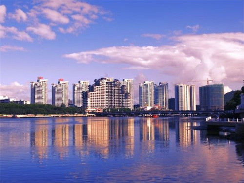 武汉长江大桥下午风景（武汉长江大桥上的风景）